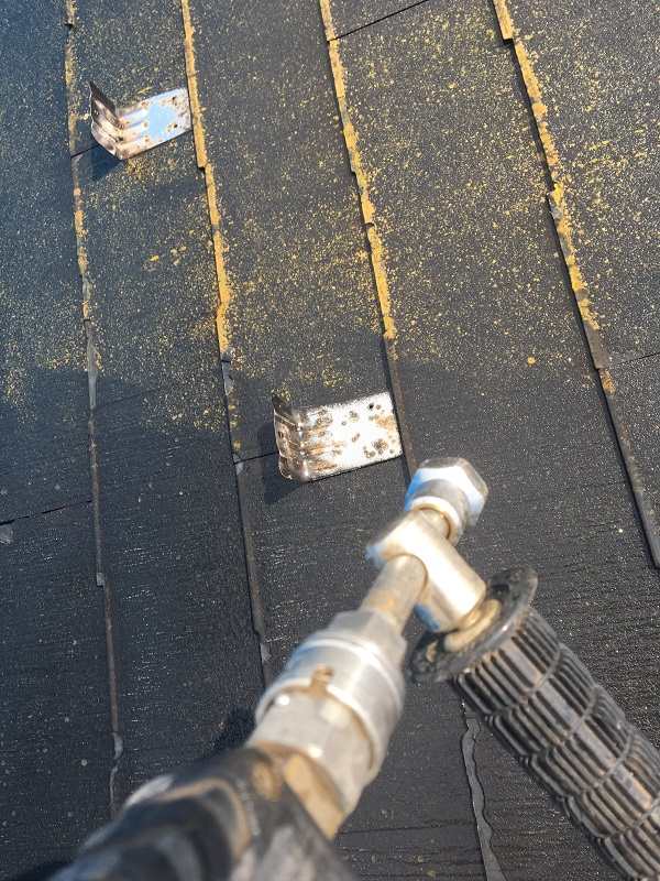 東京都板橋区　屋根塗装　足場設置　高圧洗浄